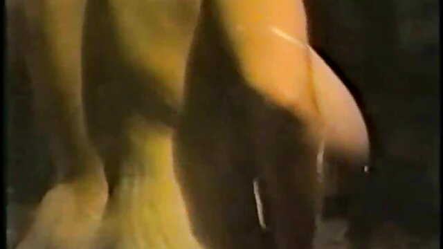 Fall alleppelina leskovova zeigt Titten nackte reife weiber bilder
